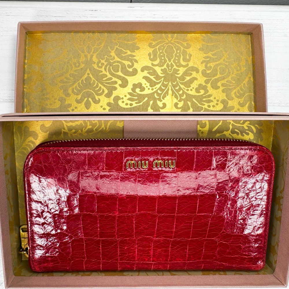 Miu Miu St. Cocco Lux Zip Around Wallet Rubino Red Croc Embossed Leather w/ Box